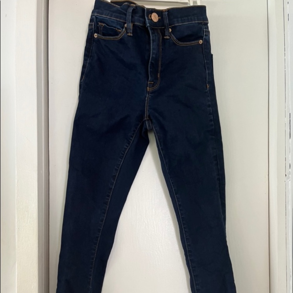 Size 24 BDG twig dark wash skinny jeans. Only worn once. Grew out of this size.